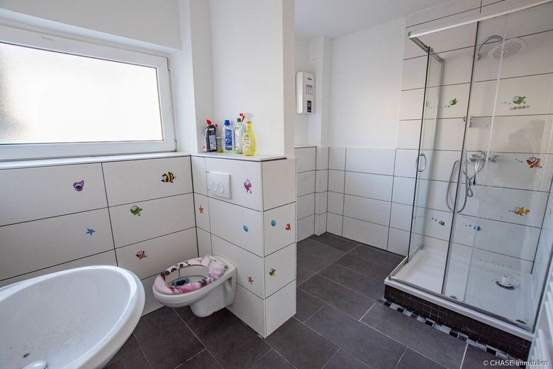 Renovierte Hochparterre-Eigentumswohnung im schönen Blomberg - Kapitalanlage mit Zukunft! – Badezimmer Ansicht 1