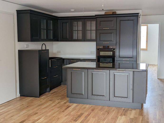 Exklusive 4,5-Zimmer-Designerwohnung in der Solarsiedlung Schallstadt – Nachhaltig, modern – Küche