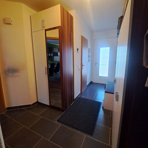 HARİKA YARI MÜSTAKİL EV 125 m², 6 odaya kadar, KOMİSYON YOK – Flur EG