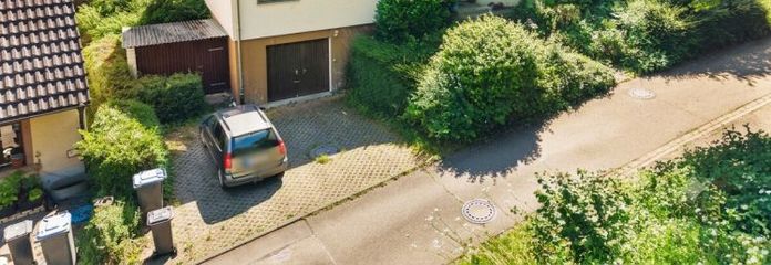 IMMORath.de – Casa bifamiliare in posizione a contatto con la natura con ampio terreno