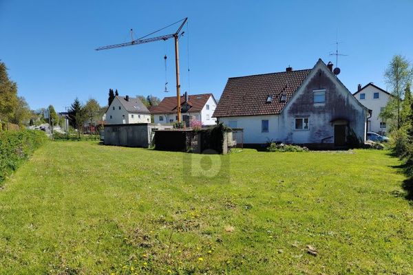 TERRENO EDIFICABILE CON FABBRICATI ESISTENTI A WEIßENHORN