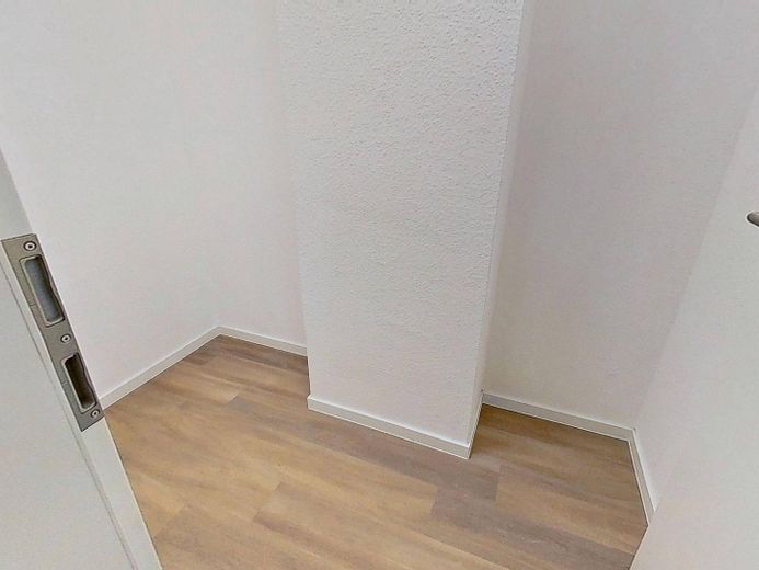 **AİLE BONUSU - Taşının ve hediyeler kazanın** Çatı teraslı ve hazır mutfaklı geniş 4 odalı yeni daire – Abstellraum