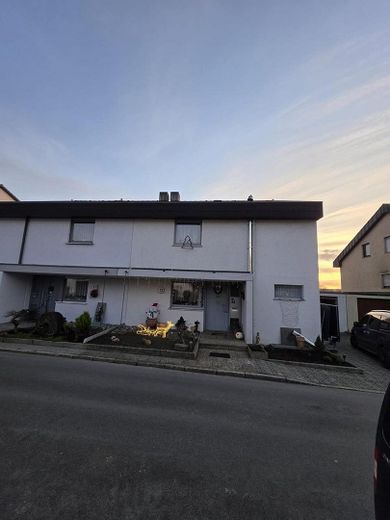 Familien Traum große gepflegte DDH Doppelhaushälfte in Neckarhausen – Photo 3