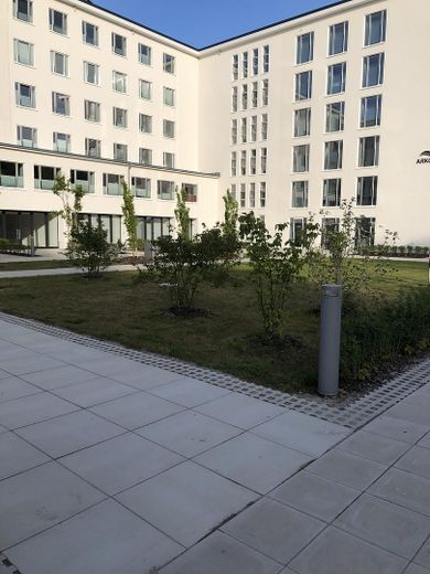 Modernisierte Ferienwohnung in Prora, 100 m zur Ostsee, zwei Terrassen -provisionsfrei- – Außenansicht