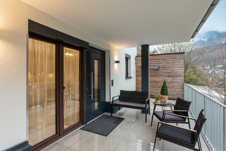 Neubau: vollmöblierte Businessapartments mit Panoramablick – Apartment 6 Terrasse