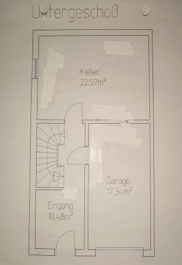 Ухоженный таунхаус на конце ряда, 157 м², год постройки 2007, южный участок 470 м², гараж и 2 парковочных места – Kellergeschoss