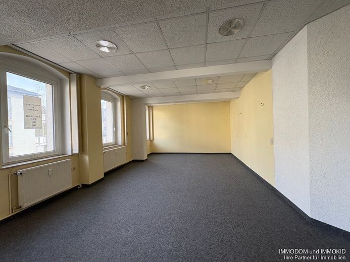 Vielseitige Büro- oder Praxiseinheit (ehem. Physiotherapie) preiswert zu vermieten! – Innenansicht