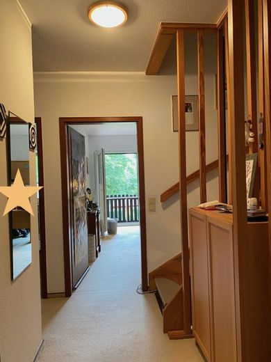 *Ihr neues Zuhause in absolut ruhiger und familienfreundlicher Umgebung !!!* – Flur OG