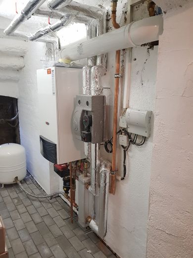 Voll vermietetes, attraktives,MFH mit 5 WE´s in Zentrumsnähe von Reichenbach – Neuwertige Gas-Brennwerttherme