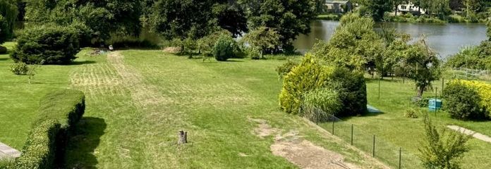 NECESITA REFORMA CON ACCESO DIRECTO AL LAGO