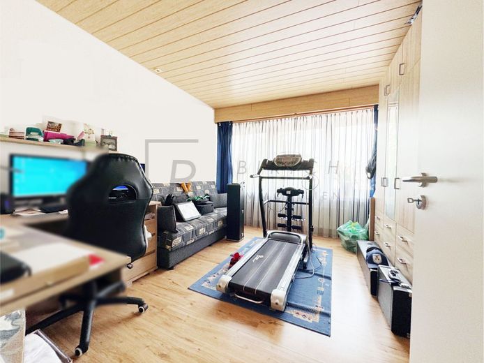 Mehrfamilienhaus mit Seltenheitswert - 448 m² Wohnfläche, 1.230 m² Grundstück und vielseitige Nutzungsmöglichkeiten – Kinderzimmer EG