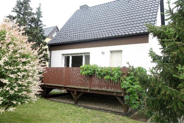 Zadbany dom jednorodzinny w Dreźnie-Cossebaude z widokiem na daleką okolicę