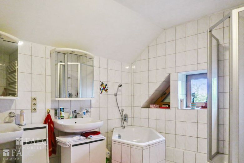 Badezimmer 1 von 3