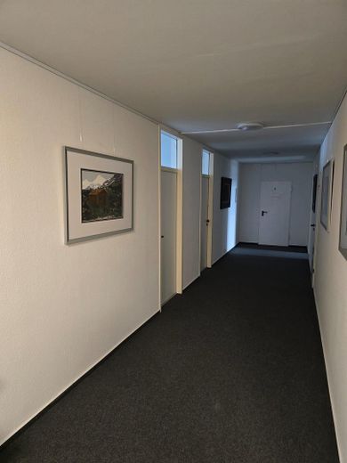 2 Büroräume mit Küche und eigener Toilette 50m² in Oberhausen – Flur