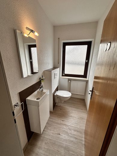 Großzügiges Einfamilienhaus mit Einliegerwohnung auf weitläufigem Eckgrundstück – Foto 5