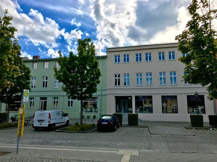 Full-Service-Büroplatz, frisch renoviert + möbliert – Foto 5