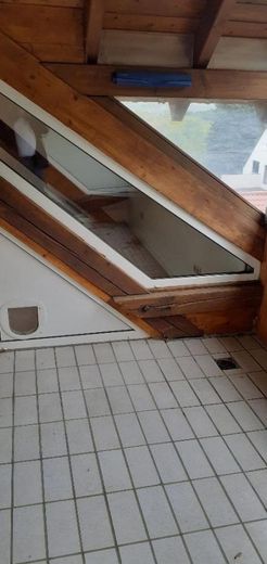 Schicke, gemütliche Dachgeschosswohnung in ruhiger Lage – Loggia 3