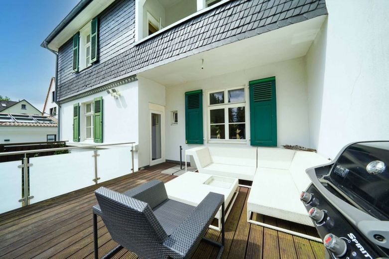 Altbau-Eleganz: Vielseitig nutzbar &amp; modernisiert - Stadtvilla in Bestlage von Bergisch-Neukirchen! – Bild 15