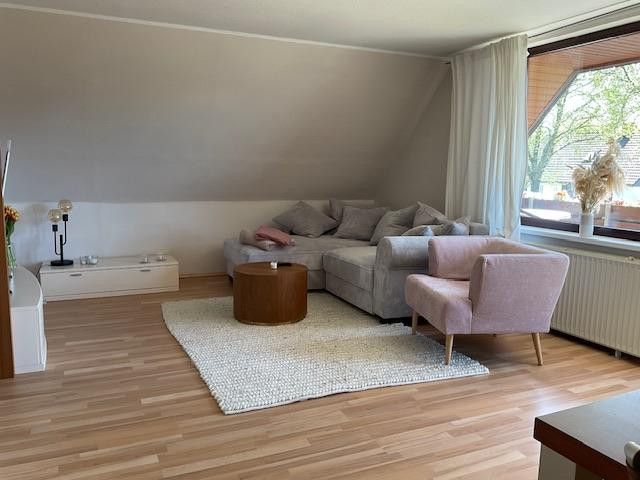 Gepflegtes Einfamilienhaus mit 2 Wohneinheiten in Hamburg-Bergedorf/Alt Nettelnburg – Entspannung OG