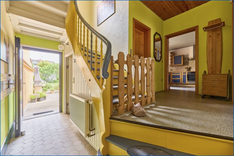 Charmantes Einfamilienhaus mit idyllischem Garten - technisch modernisiert! – Zugang zum Garten