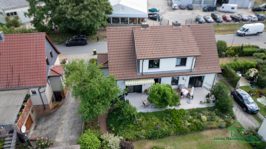 Doppelhaushälfte mit Garten - für den Käufer provisionsfrei – Foto 7