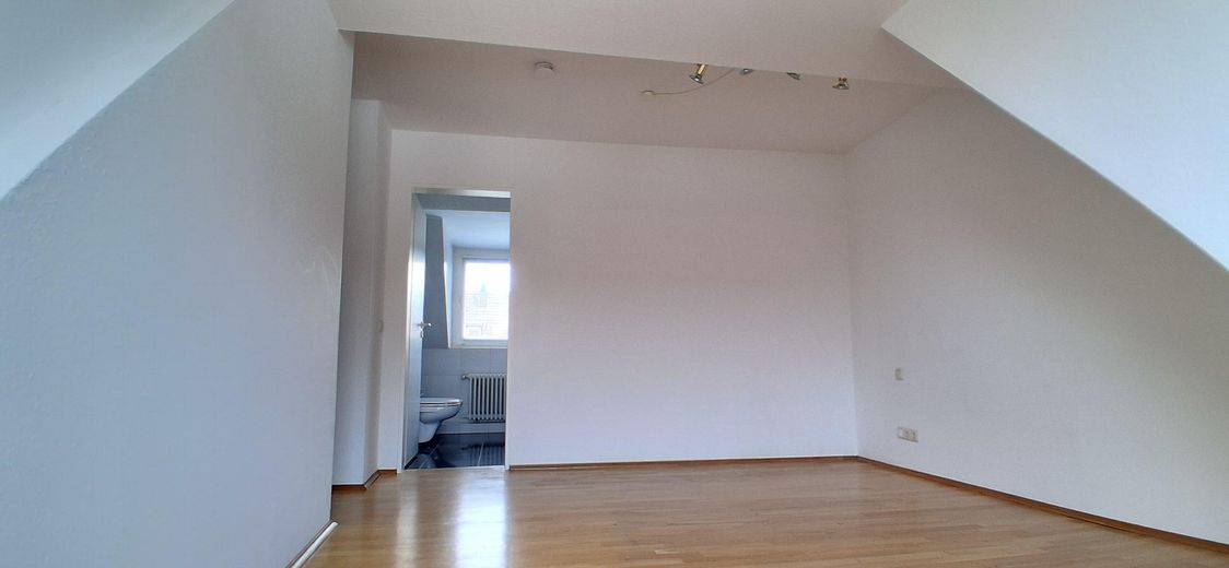 Charmante lichtdurchflutete  Eigentumswohnung mit Dachterrasse in Südlage – Schlafzimmer