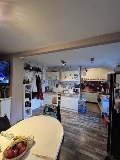 Casa para 2 familias en una zona tranquila – Foto 21