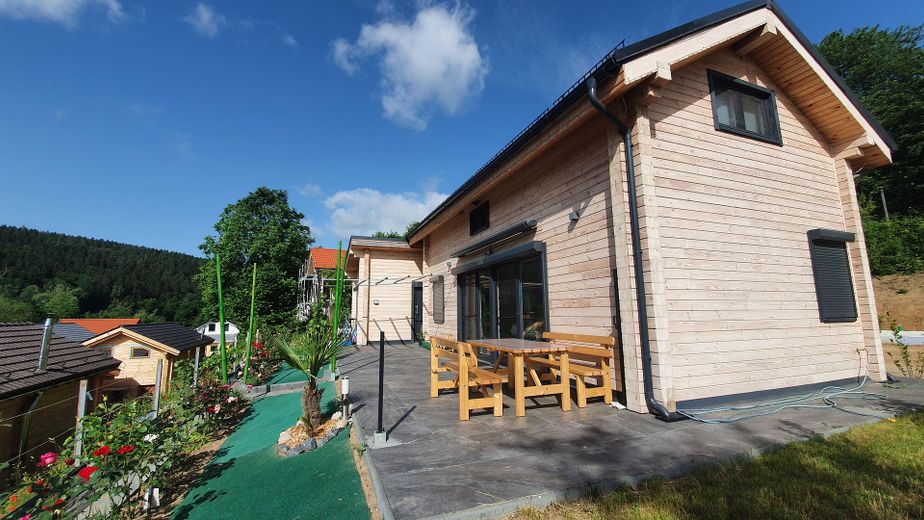 Göl kenarında lüks ev_ kütük ev_ tatil evi_ min. % 7 getiri – Außenansicht