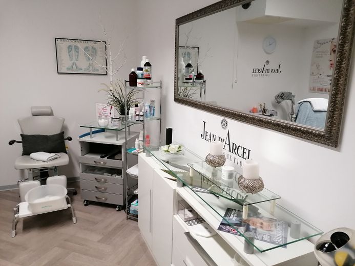 Friseursalon Friseurladen Kosmetikladen Fußpflege Henstedt Ulzburg – Foto 8