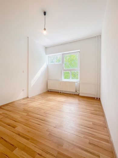 Potsdamer Platz – Lichte Maisonette am Park: Bezugsfrei, Provisionsfrei! – Schlafzimmer zum Park 3.OG