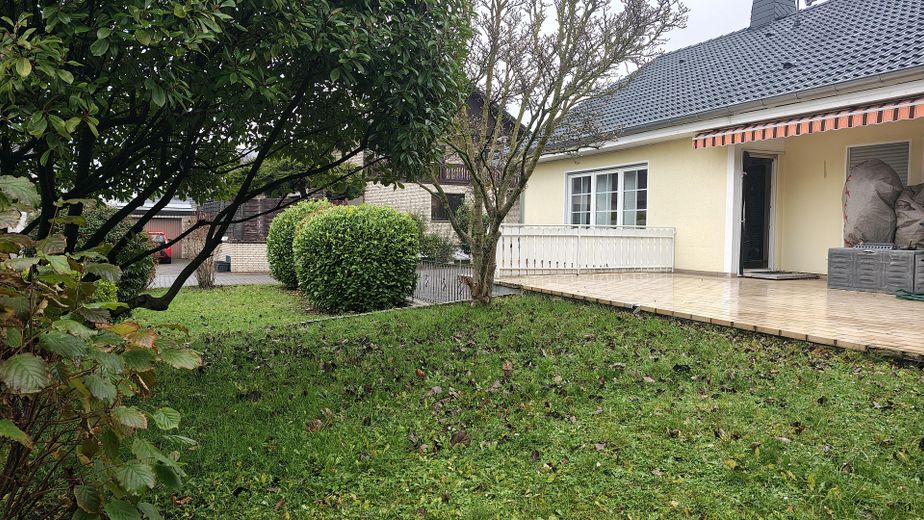 Freistehendes Einfamilienhaus mit Garage und Garten – sofort bezugsfrei in Trebur-Geinsheim – Garten