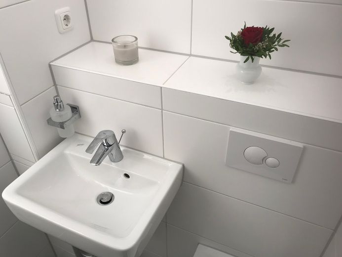 Badbereich mit Dusche