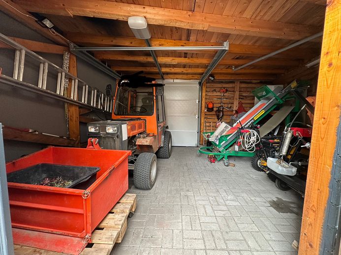 Mały dom jednorodzinny, ogród, taras, garaże, powierzchnie użytkowe odpowiednie także dla drobnej działalności gospodarczej – Foto 21