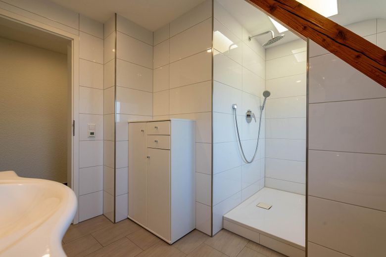 Modernes Badezimmer DG
