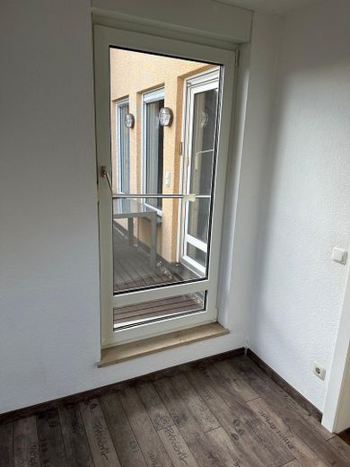 2-кімнатна галерейна квартира, Нюрнберг/Neuröthenbach – Schlafzimmertür zur Terrassse