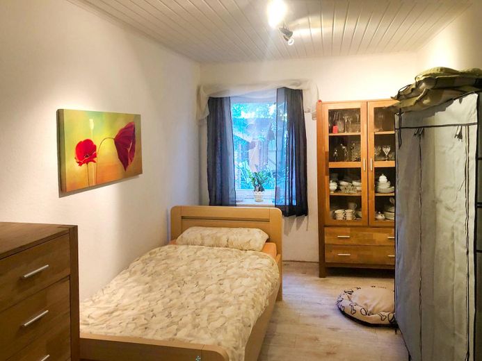XL-gospodarstwo rolne nad jeziorem Vörder See! Działka 14.013 m² – miejsce dla zwierząt i na hobby – Zimmer 1