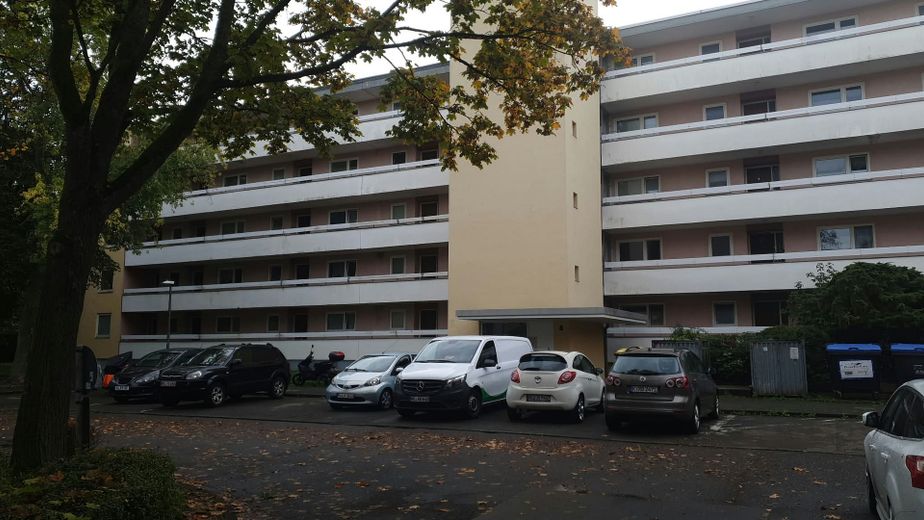 Schöne, frisch renovierte 3-Zimmer Wohnung in Köln-Seeberg-Süd, 1 Etage – Gebäude