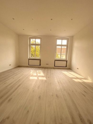 127 м² для всієї родини | 5 кімнат | якісно відремонтовано | паркомісце – Wohnzimmer