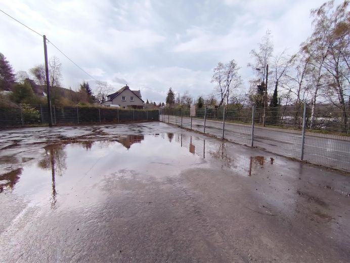 Nieruchomość komercyjna z biurem, warsztatem i terenem zewnętrznym – Außen Gelände Hof 
