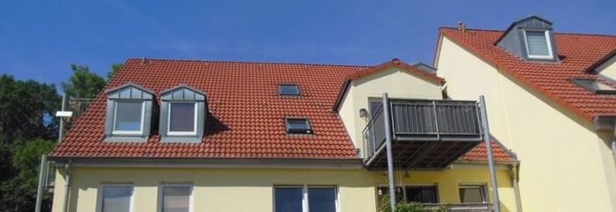 Maisonette, 4-room apartment with balcony + 2 bathrooms for rent in an idyllic suburban location.
