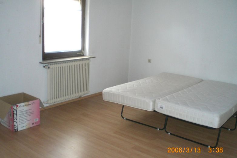 grosses Schlafzimmer im EG