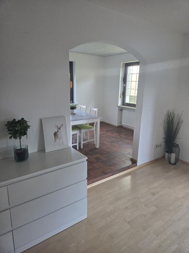 624m² Grundstück * ruhige zweite Reihe * Südgarten * 5 Zimmer * provisionsfrei – Blick ins Esszimmer
