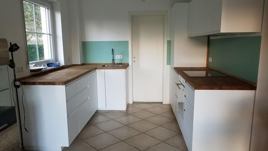 Flexibles Ostseehaus in Karlshagen – Wohnen und Ferienvermietung unter einem Dach – Einbauküche unten 