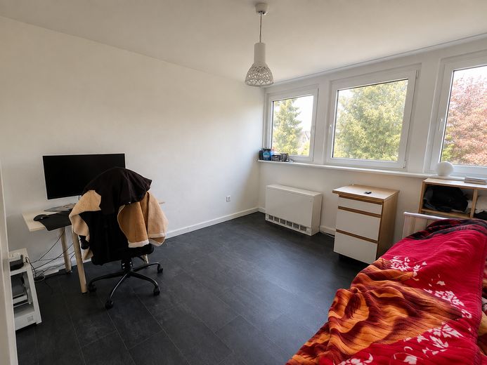 3 Zimmer DG Wohnung ohne Schrägen mit viel Stauraum und Stellplatz – Schlafzimmer