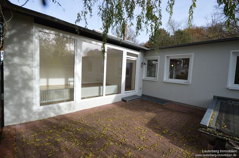 Viel Platz, viele Möglichkeiten: *Barrierefreier Bungalow* mit Einliegerwohnung in Geismar – Terrasse