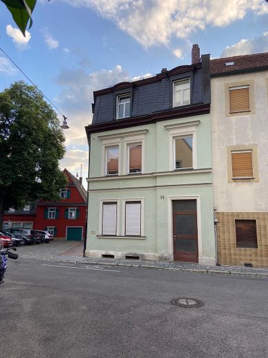 Bamberg'de 205 m²'lik 3 aileli ev – Fotoğraf 2