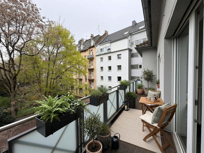 Provisionsfrei: Stilvolle 3-Zimmer-Wohnung mit Balkon in der Mainzer Neustadt – Balkon