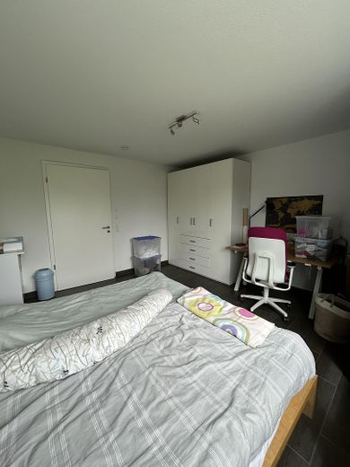 Schlafzimmer.