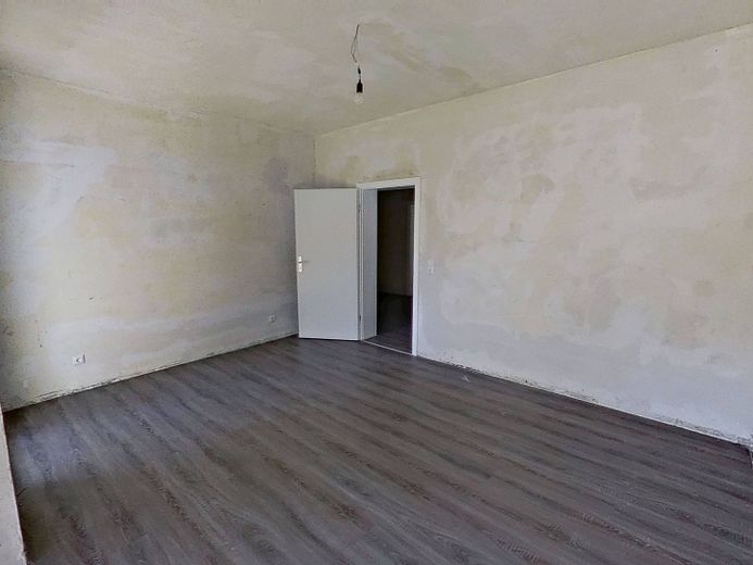 ++La vostra nuova casa con balcone: luminoso appartamento di 3 locali con balcone e ripostiglio++ – Ansicht II: Wohnzimmer