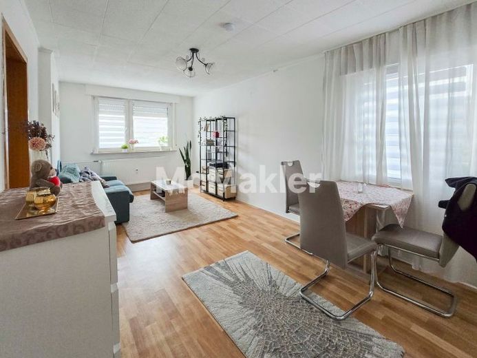 Wohnhaus mit drei Wohneinheiten und kleinem Ladenbereich in zentraler Lage von Raunheim – Foto 1